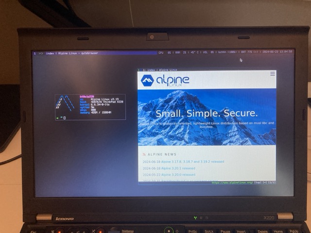 Alpine Linux running the dwm desktop environment on my X220